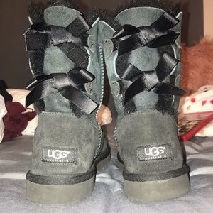 Black Bow Uggs